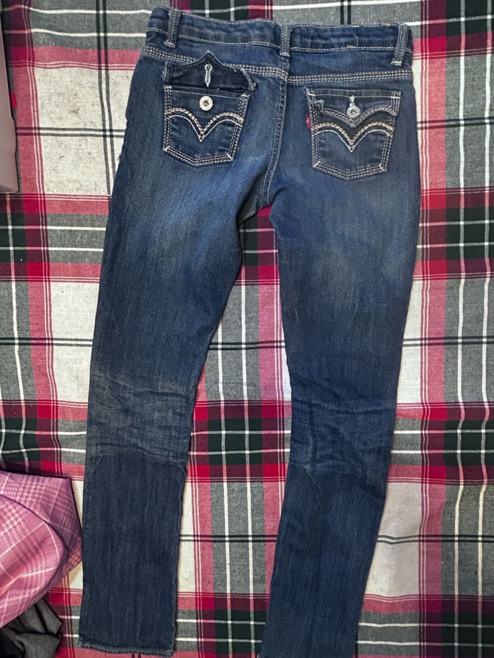 Levi's Dark Blue Women's Skinny Jeans with Embroidered Back Pockets